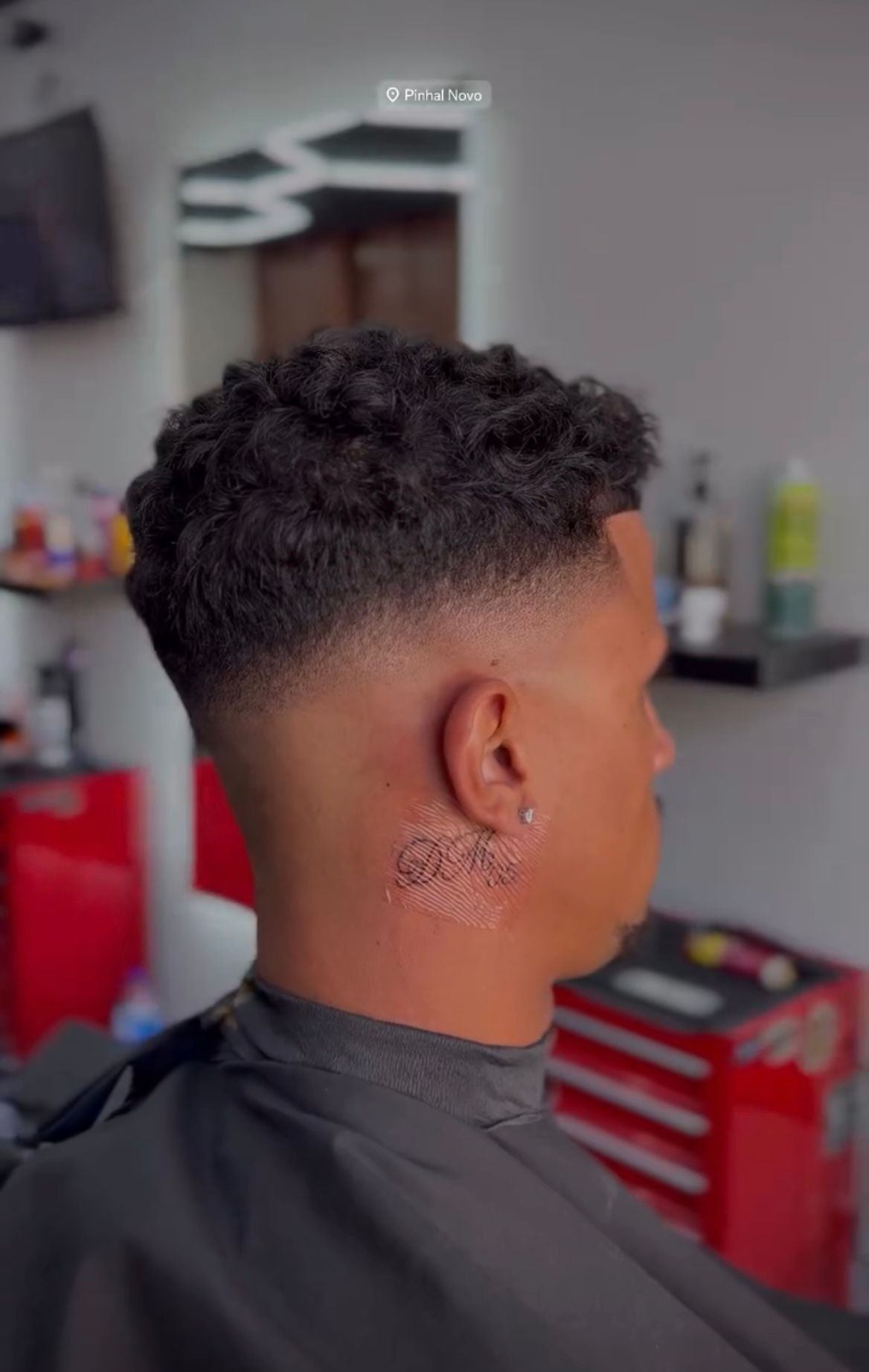 Trabalho de barbearia por Tomas na Elegance Studio